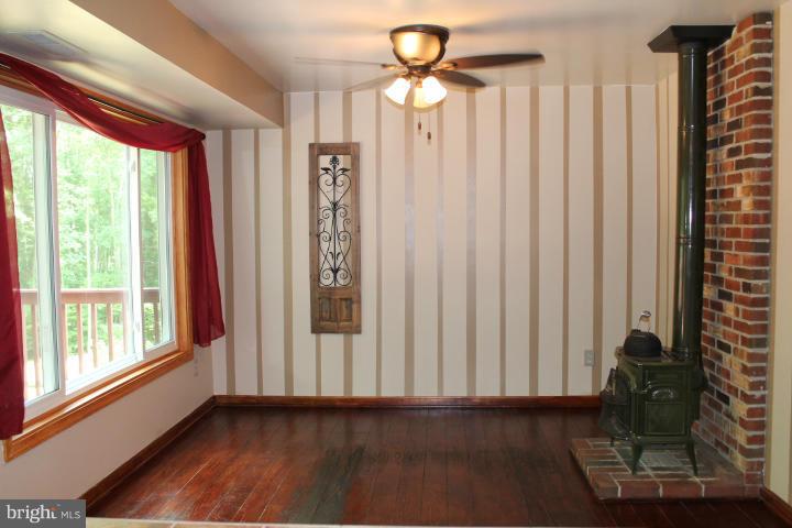 PLANTATION FOREST - Residential Lease