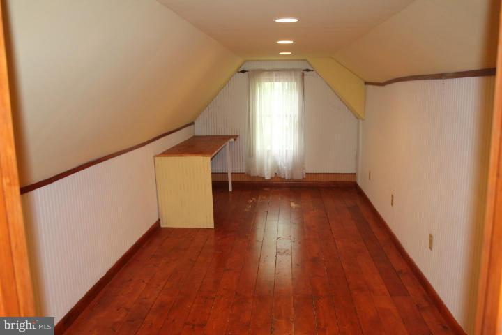 PLANTATION FOREST - Residential Lease