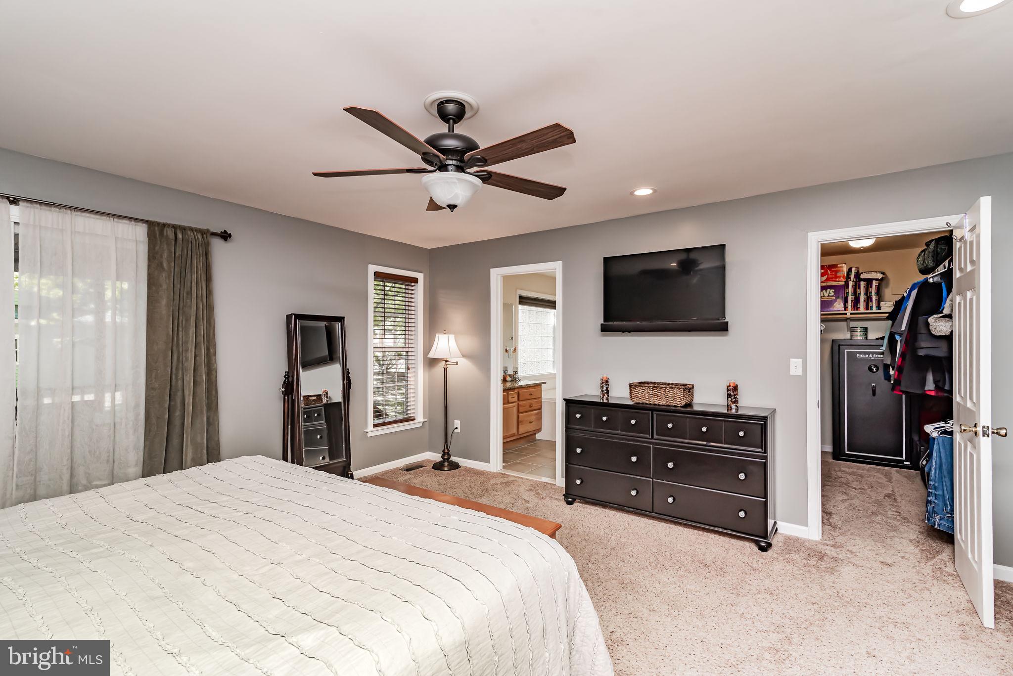 LAKE OF THE WOODS - Residential