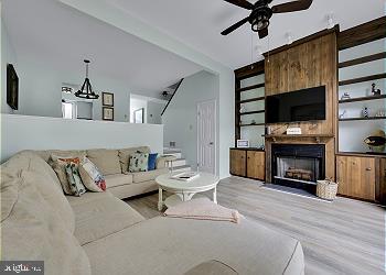 25 HENLOPEN GARDENS 25