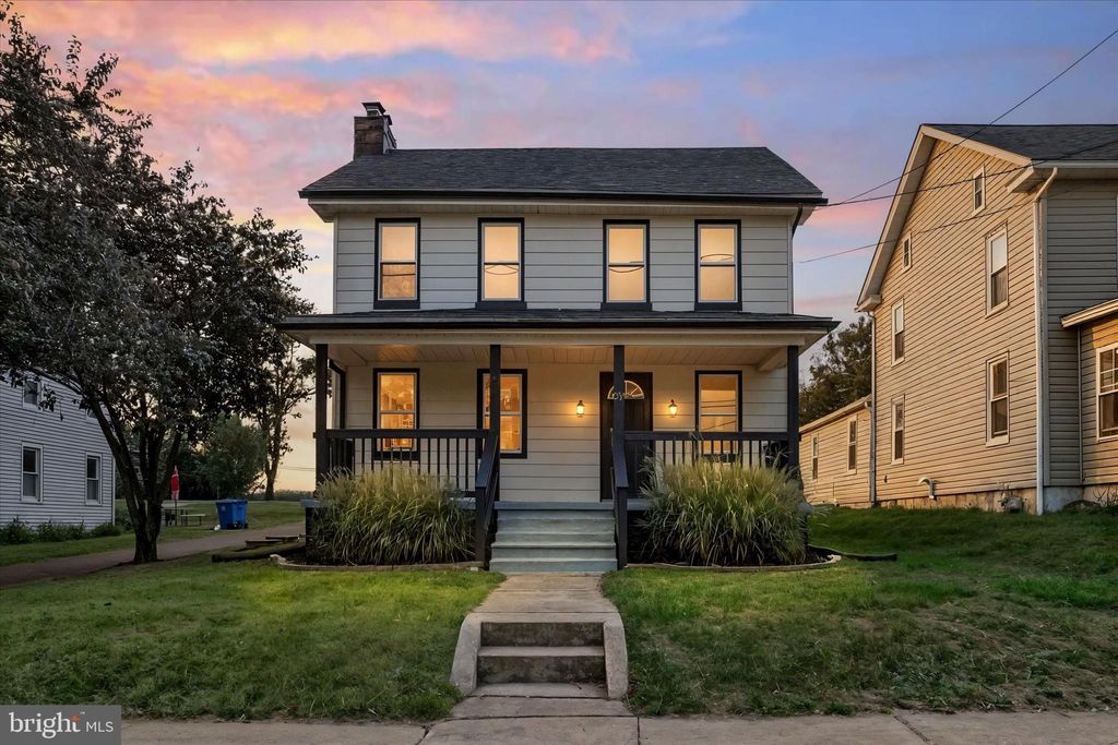 Photo of 59 Main Street #306, YORKANA, PA 17402 (MLS # PAYK2090402)