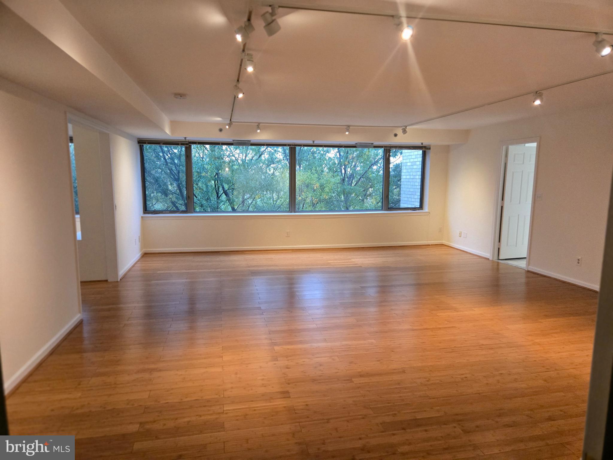 5450 WHITLEY PARK TERRACE HR-912