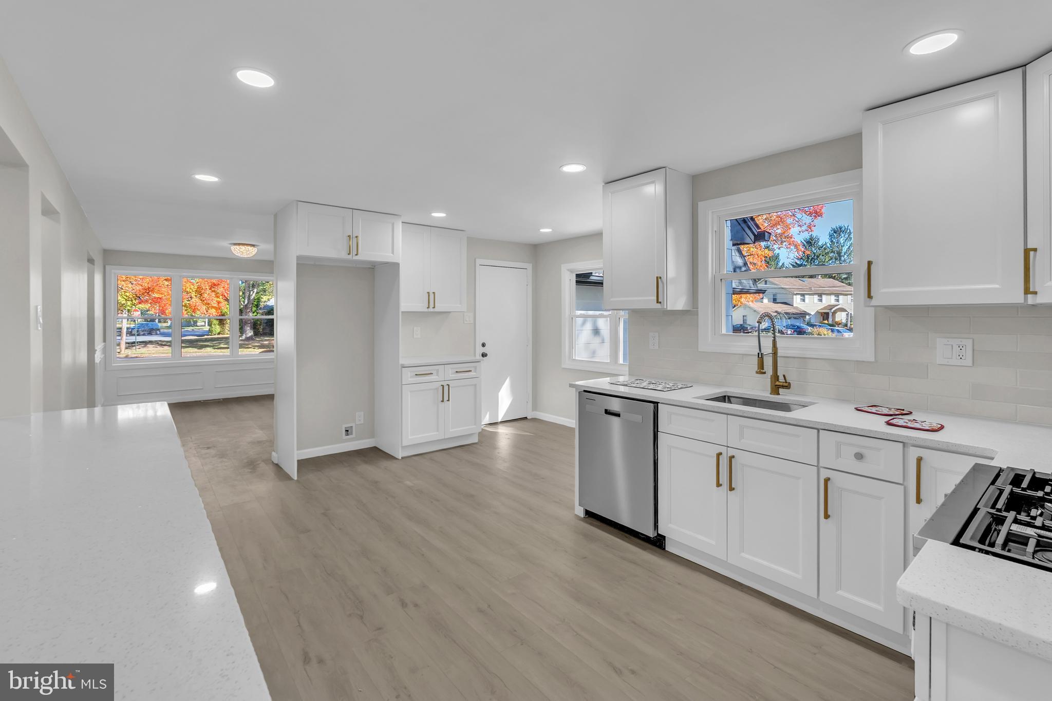 CHERRY DOWNS - Residential