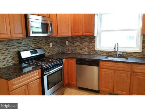 Townhouse For Rent - 9960 Woodfern Road<br/> Philadelphia County, PHILADELPHIA, PA 19115
