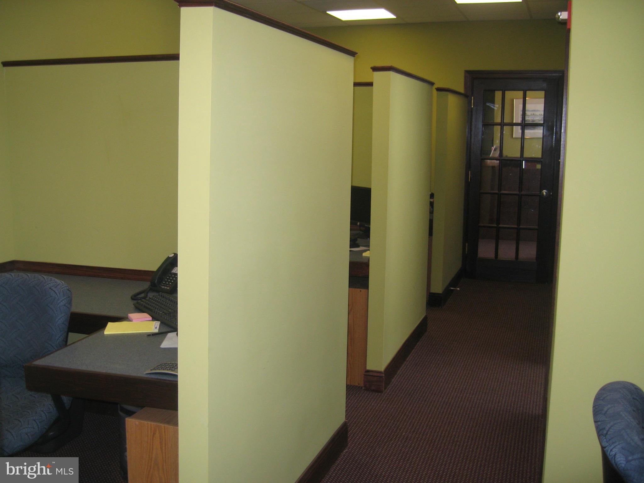 LANSDOWNE EXECUTIVE CENTER - Commercial Sale