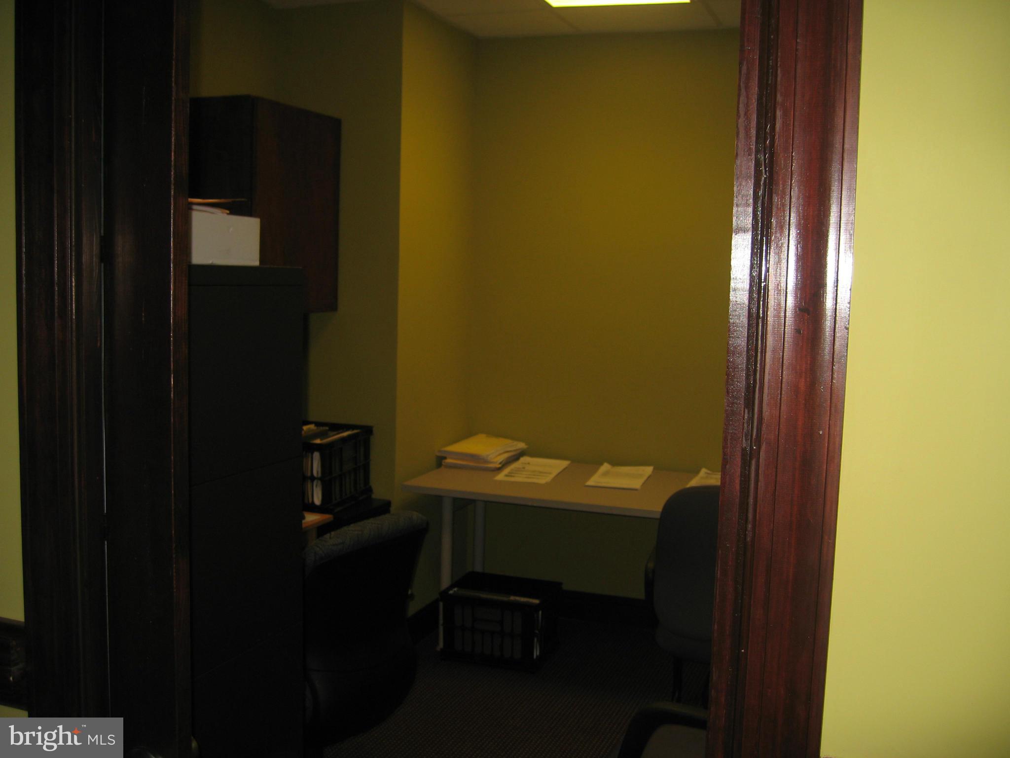 LANSDOWNE EXECUTIVE CENTER - Commercial Sale