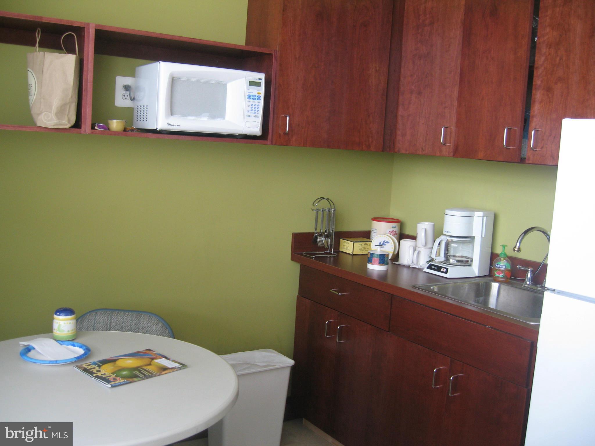 LANSDOWNE EXECUTIVE CENTER - Commercial Sale