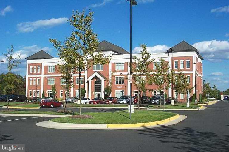 LANSDOWNE EXECUTIVE CENTER - Commercial Sale