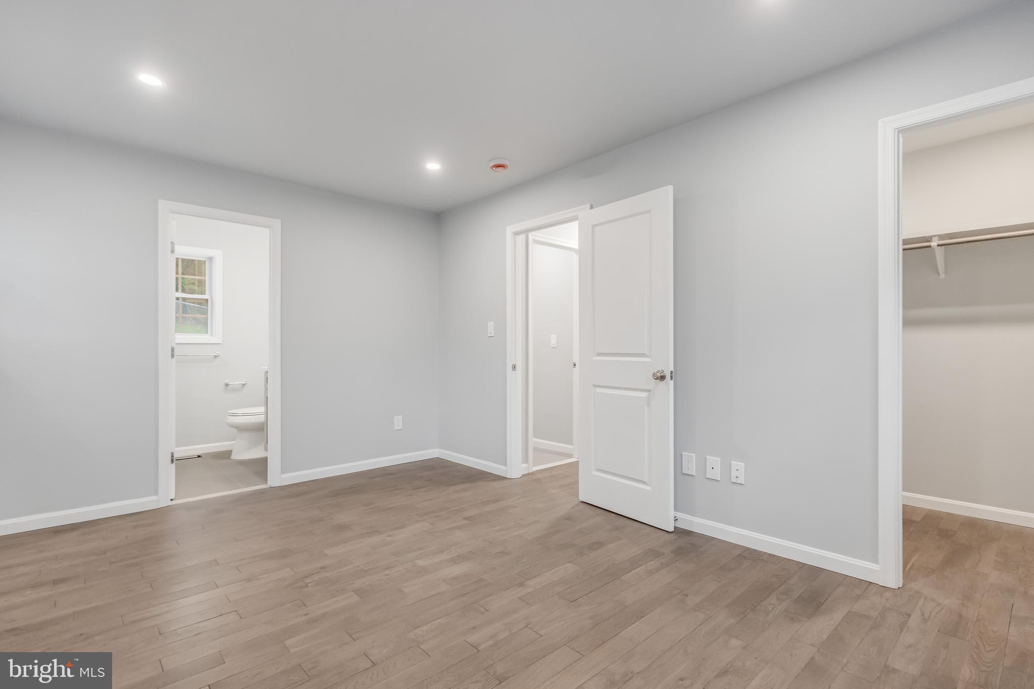 OAKLAWN MANOR - Residential