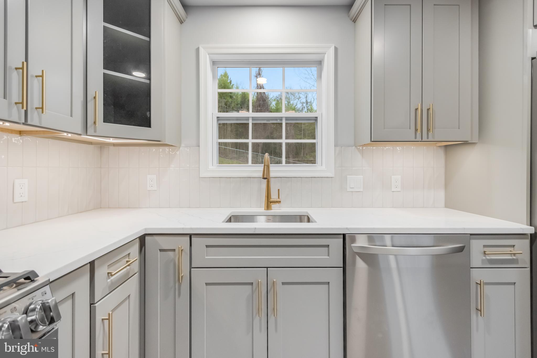 OAKLAWN MANOR - Residential