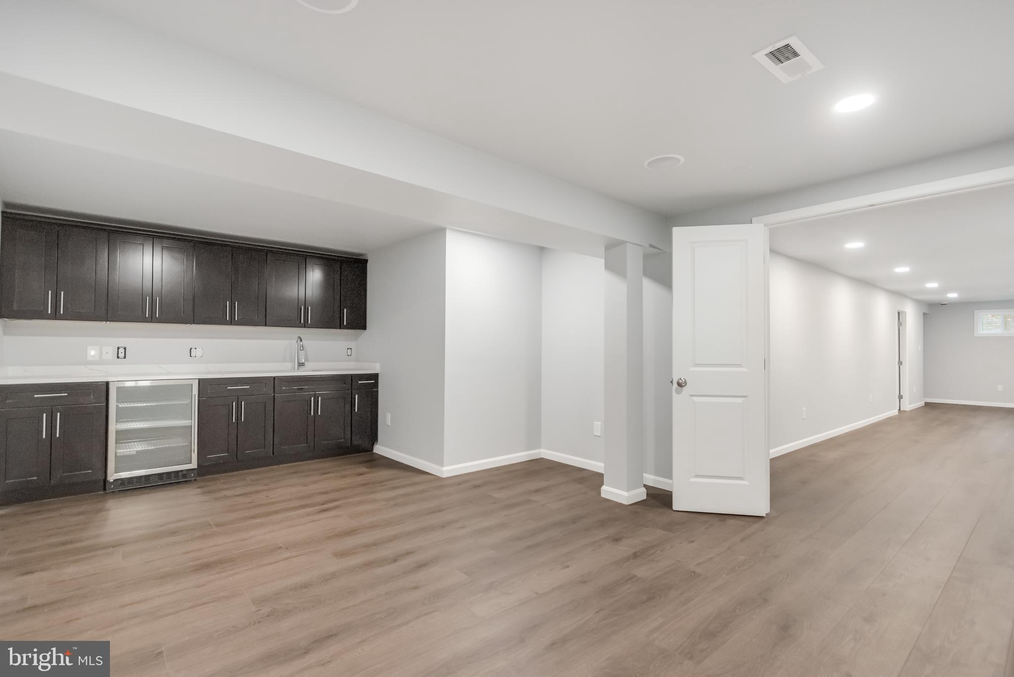 OAKLAWN MANOR - Residential