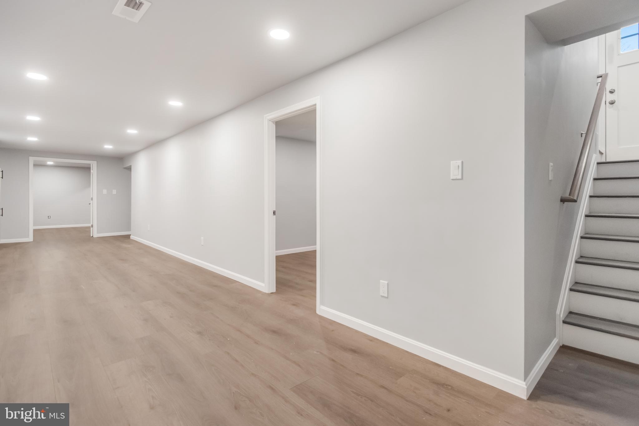 OAKLAWN MANOR - Residential