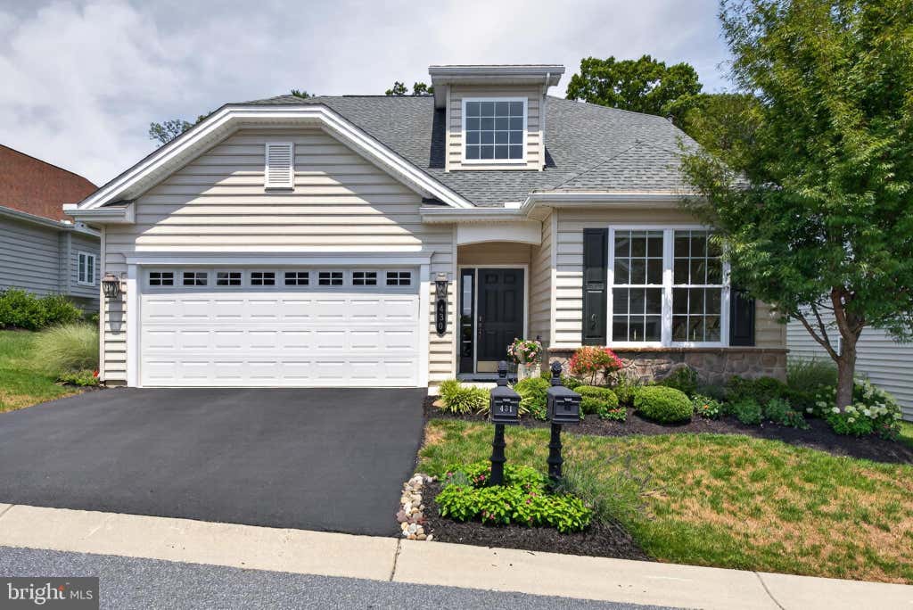 Photo of 430 Valor Drive, LITITZ, PA 17543 (MLS # PALA2093426)