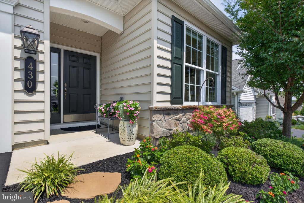 Photo of 430 Valor Drive, LITITZ, PA 17543 (MLS # PALA2093426)