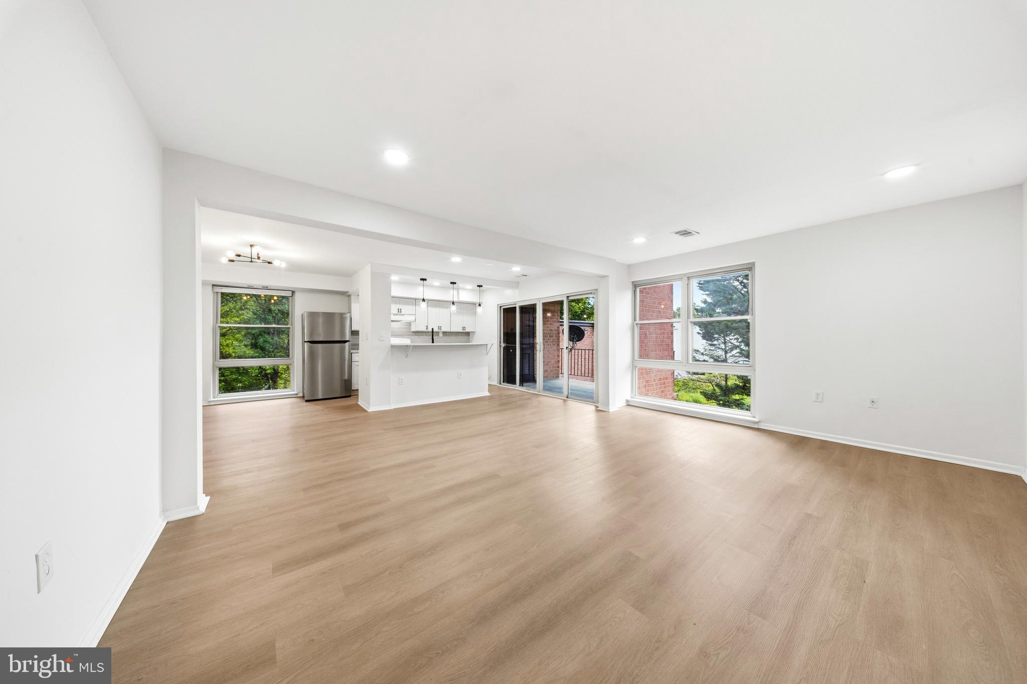 2202 GREENERY LANE 301-22