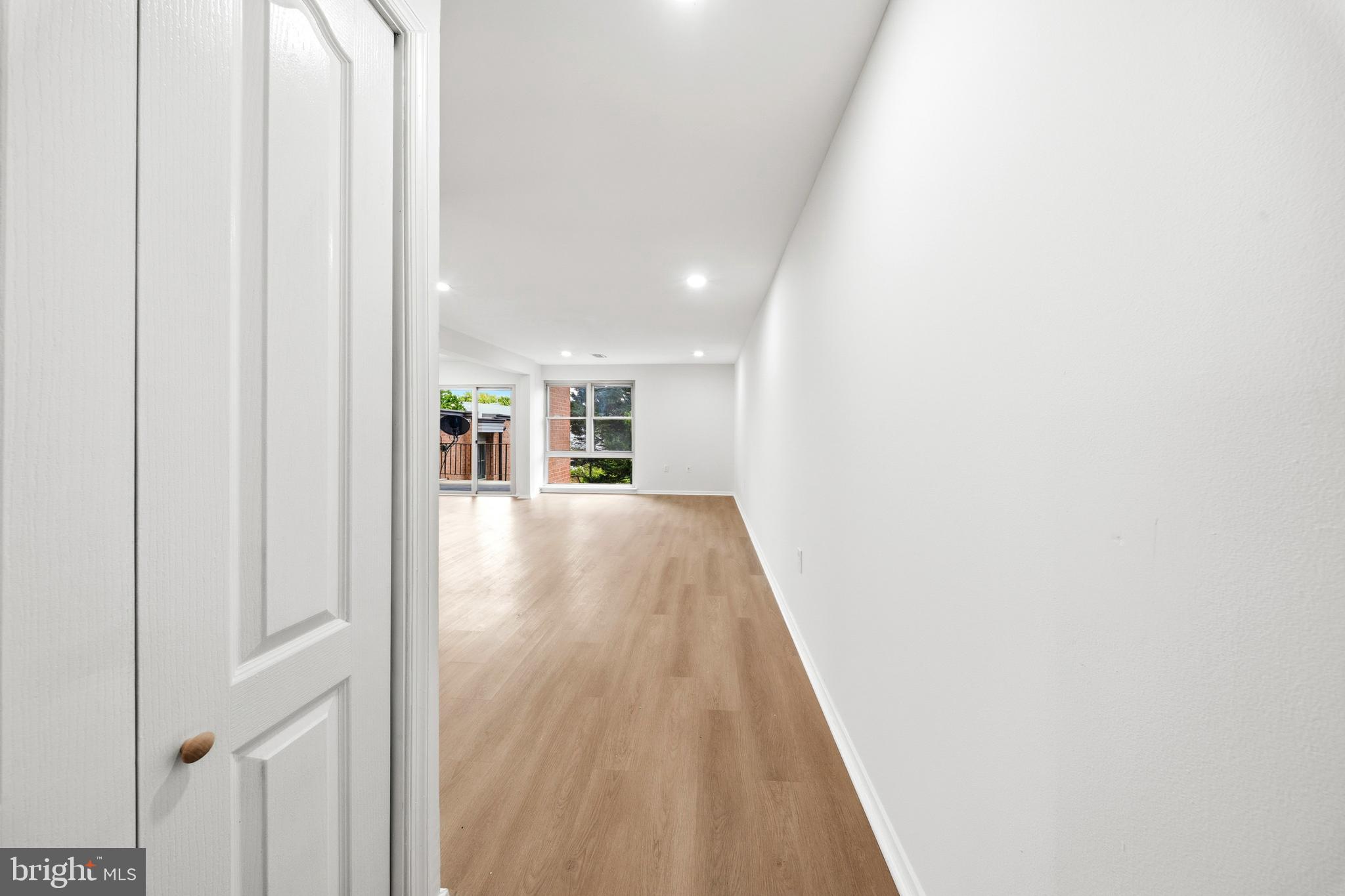 2202 GREENERY LANE 301-22