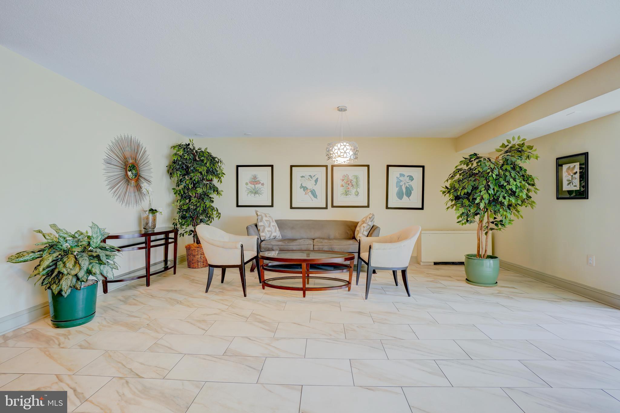 WEST SPRING - Residential