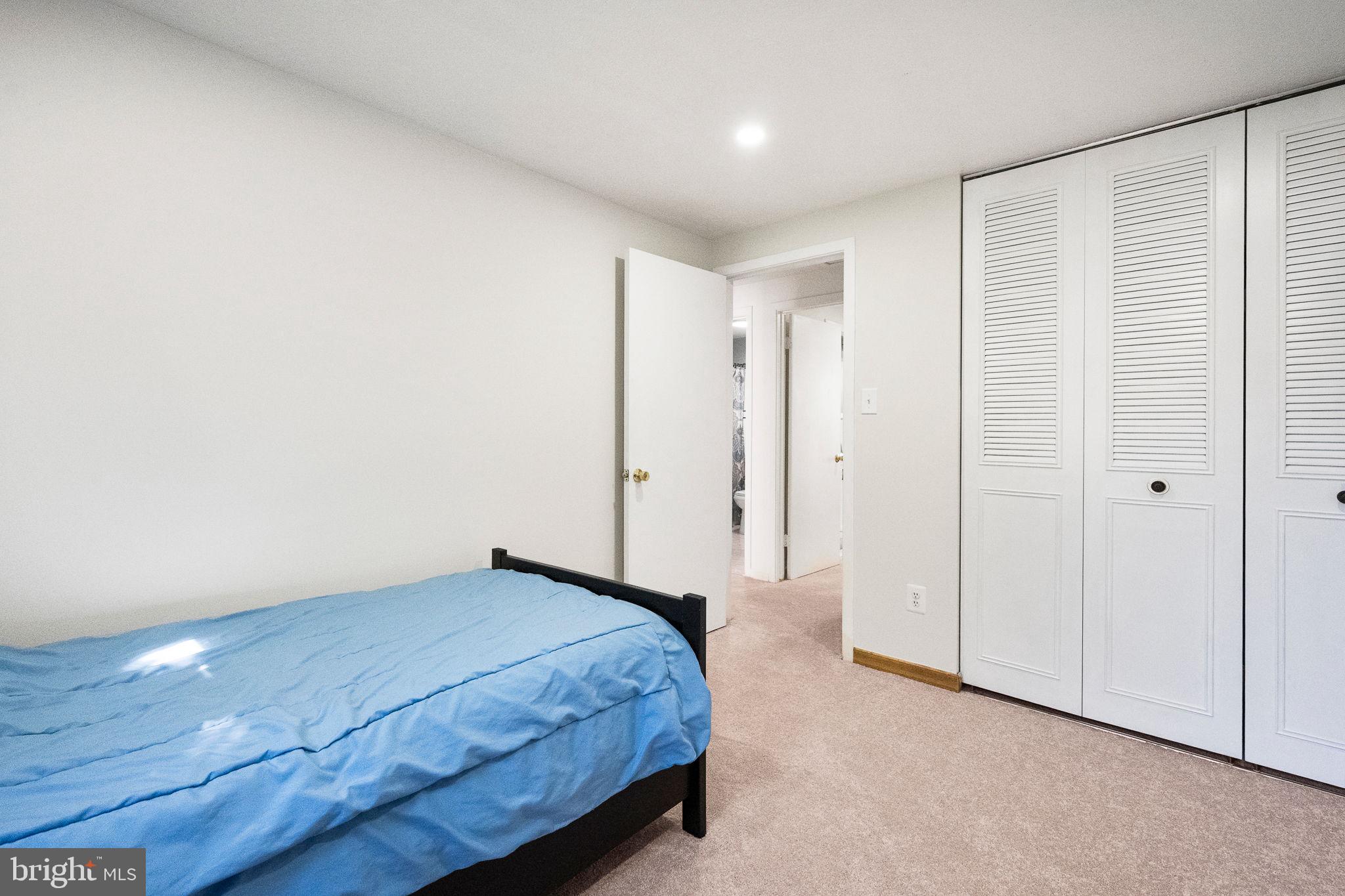 BURKE CENTRE - Residential