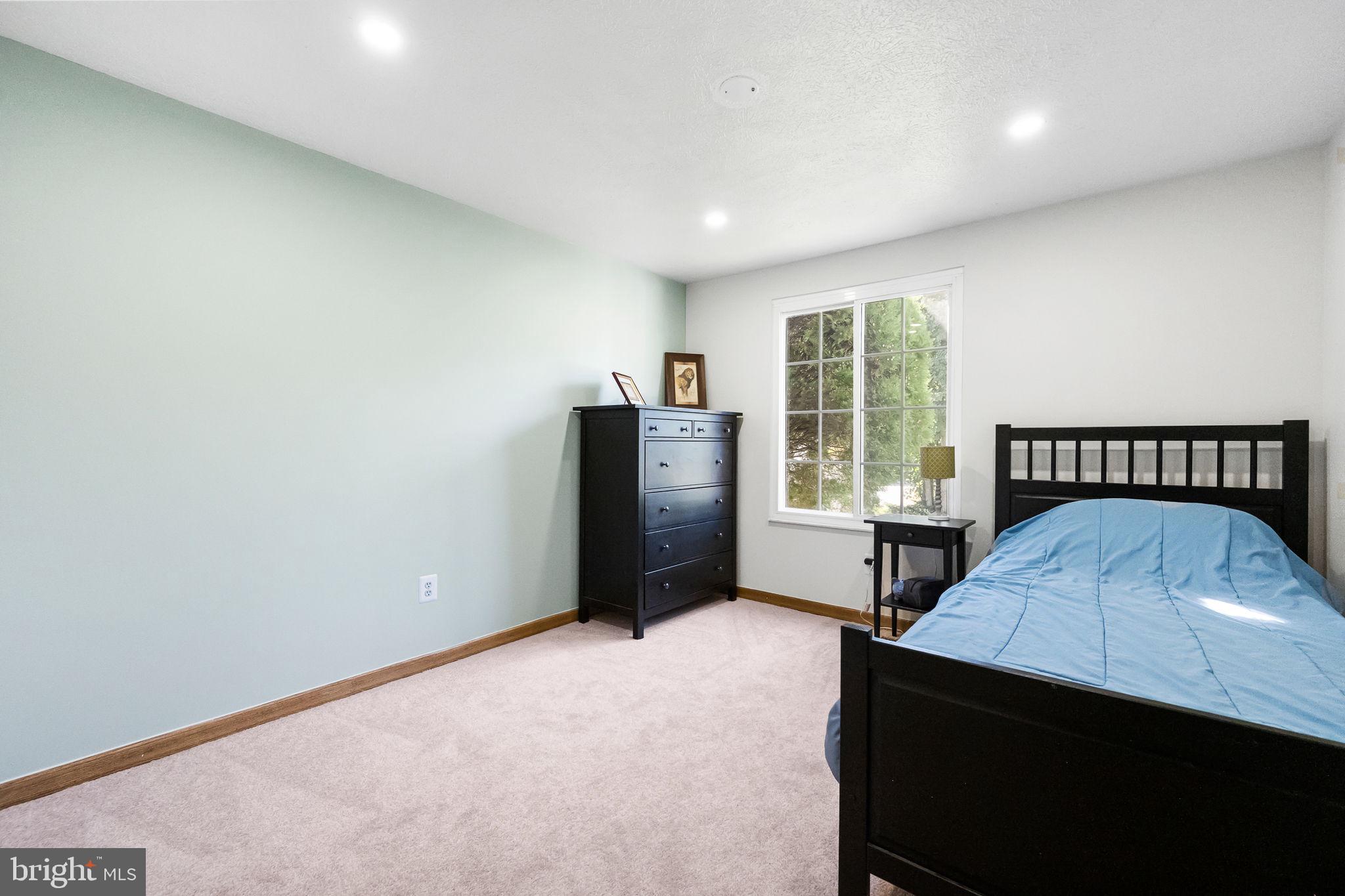 BURKE CENTRE - Residential