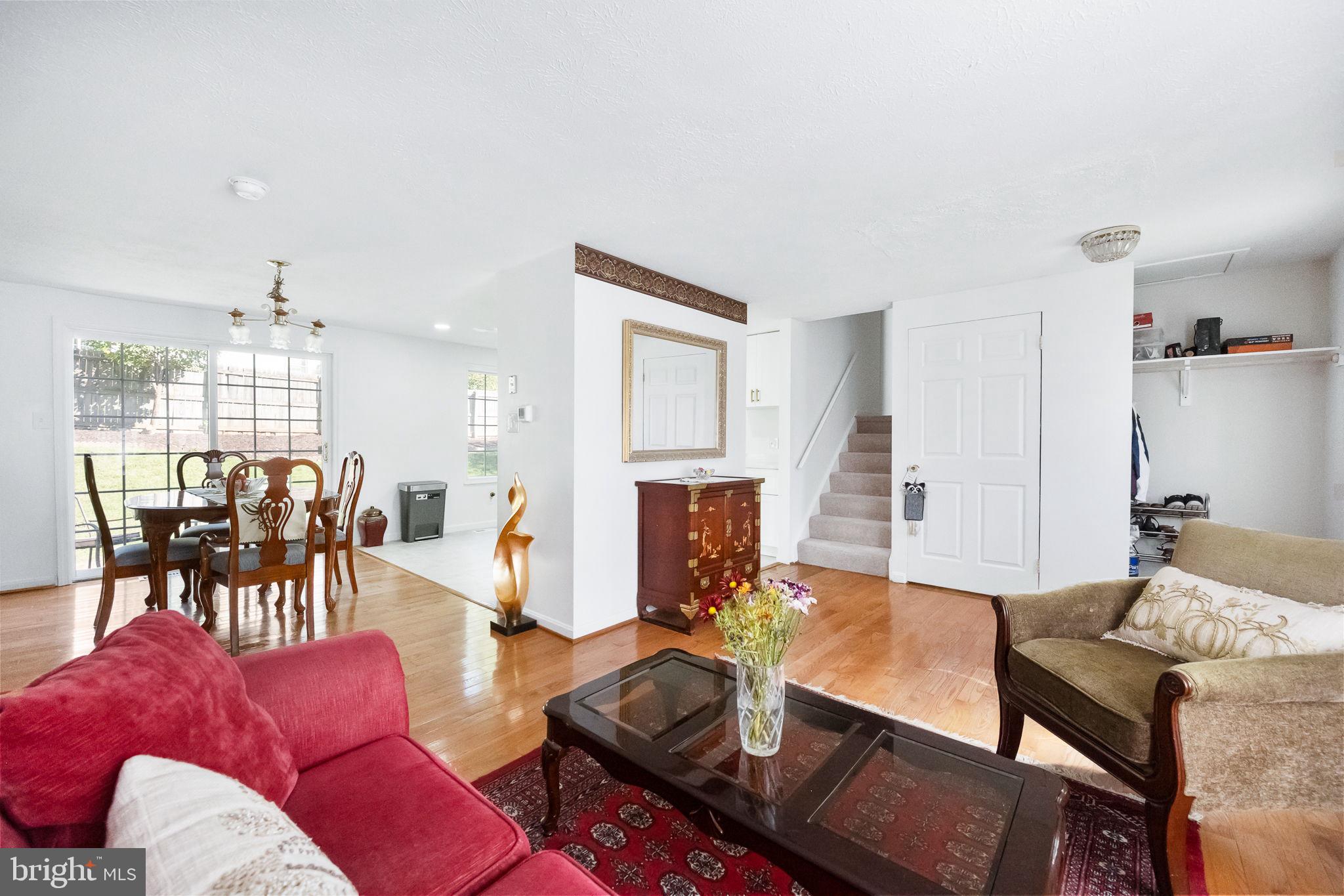 BURKE CENTRE - Residential