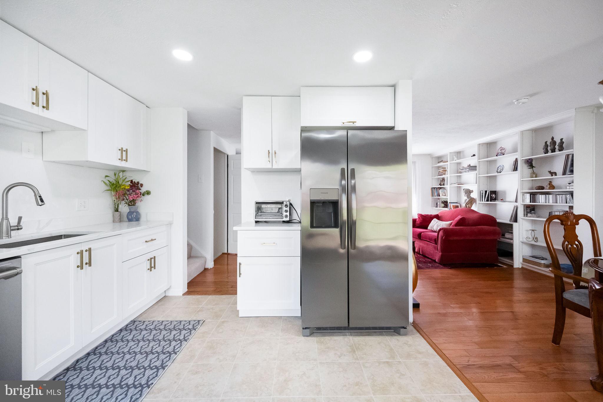 BURKE CENTRE - Residential