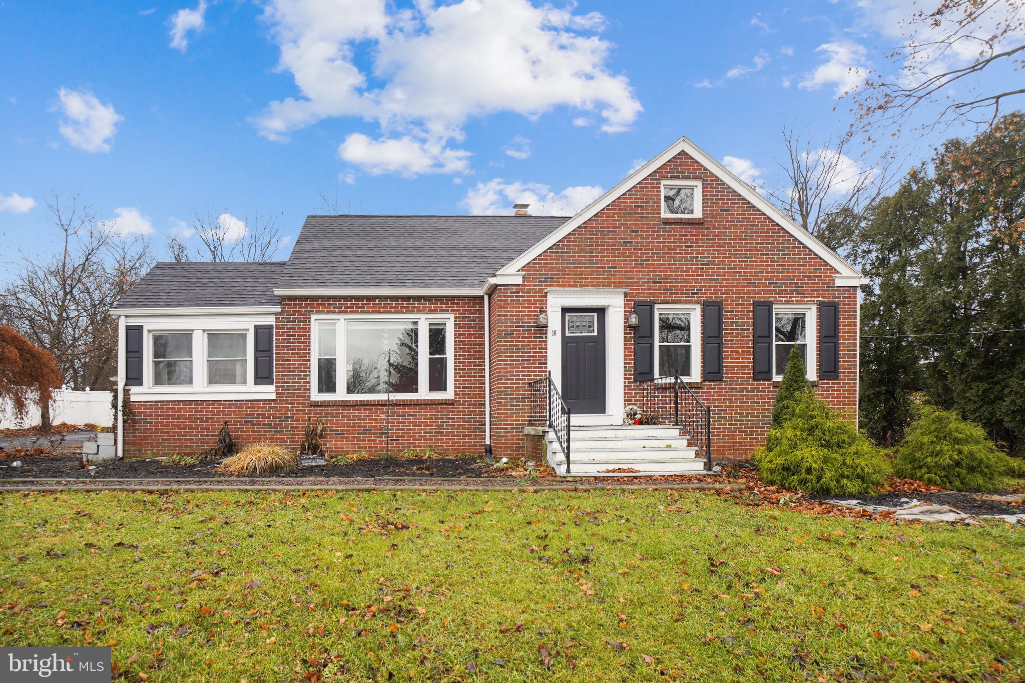 COLONIAL PARK - Residential