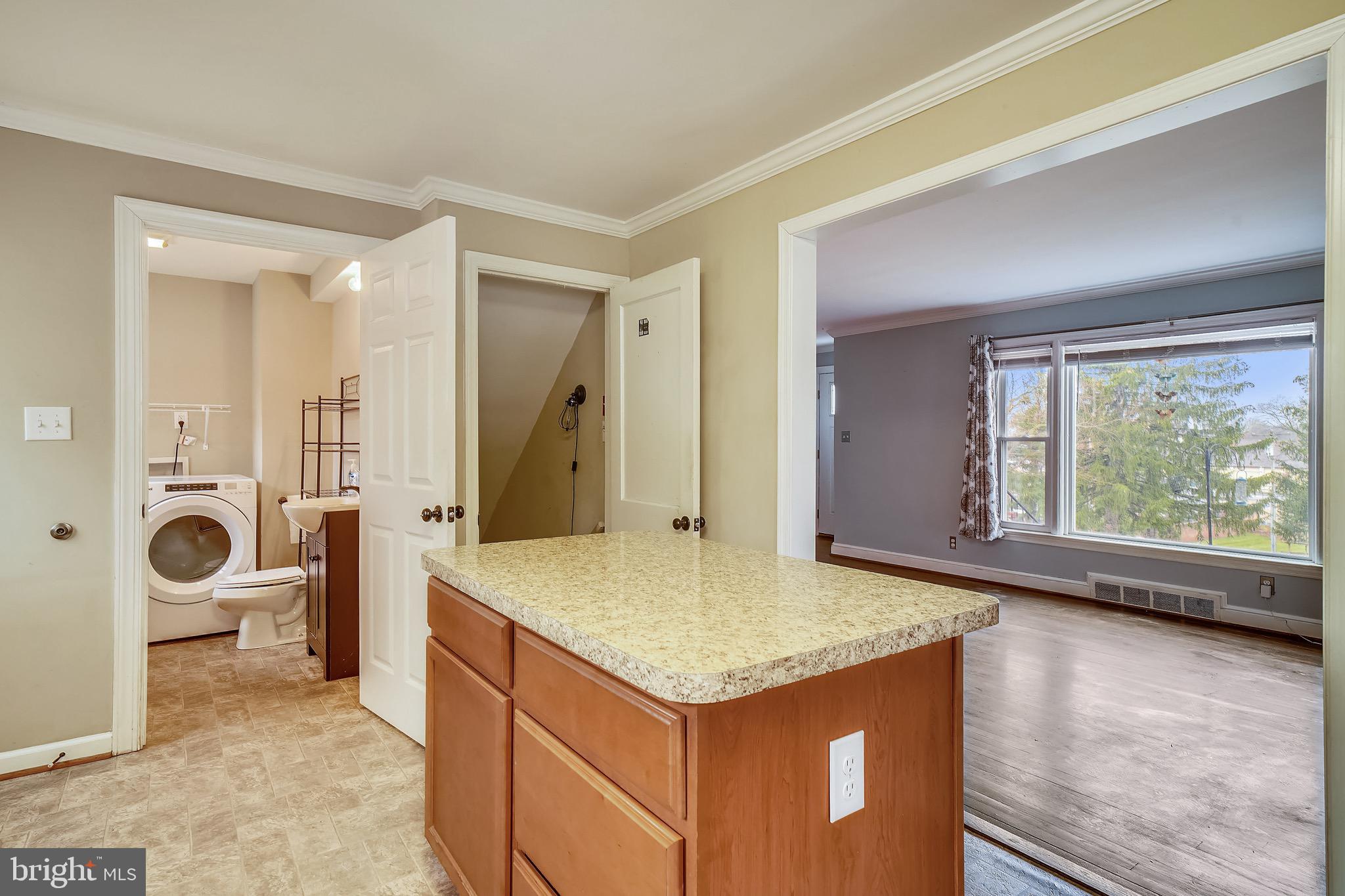 COLONIAL PARK - Residential