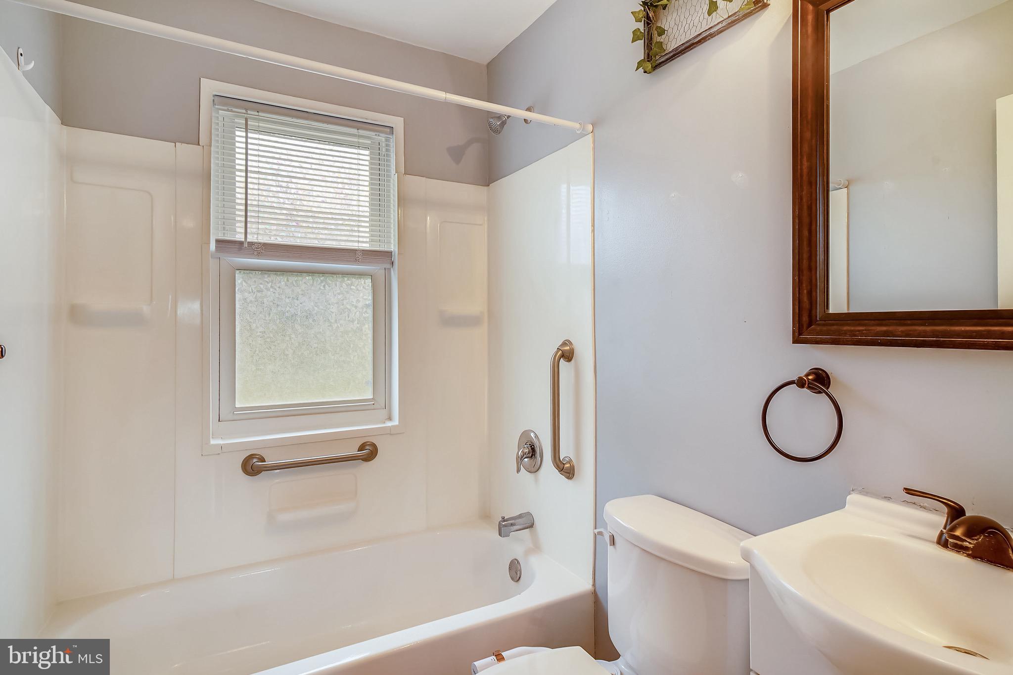 COLONIAL PARK - Residential