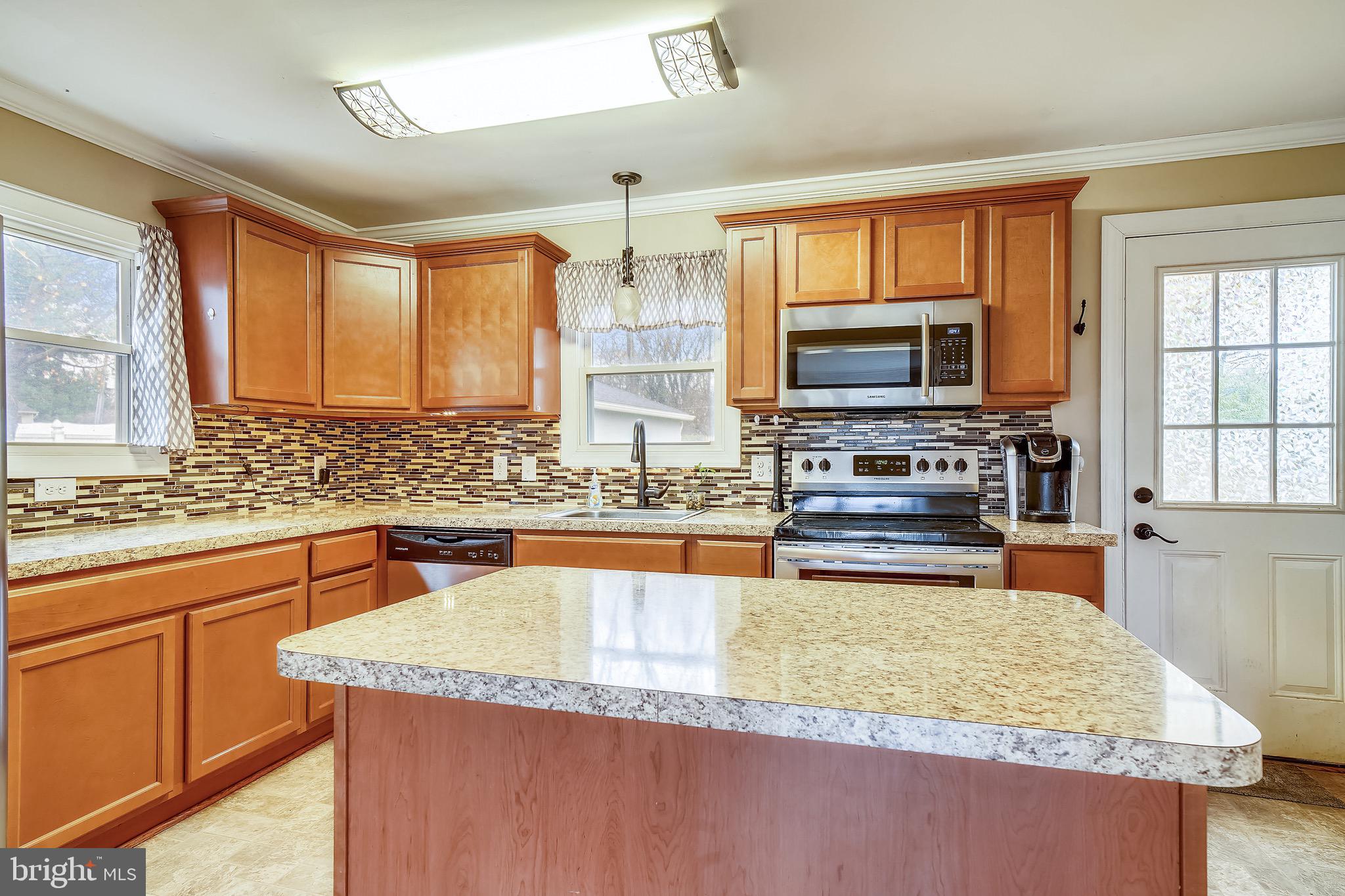 COLONIAL PARK - Residential