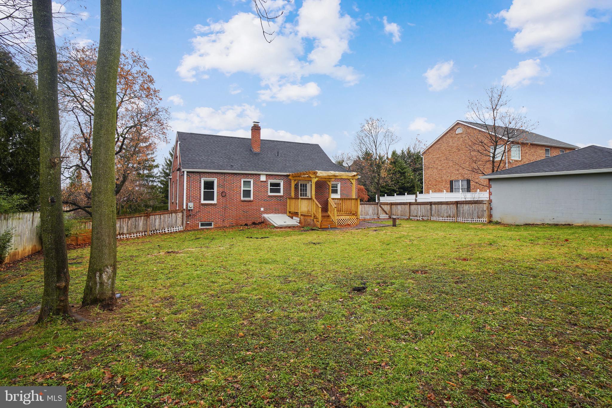 COLONIAL PARK - Residential