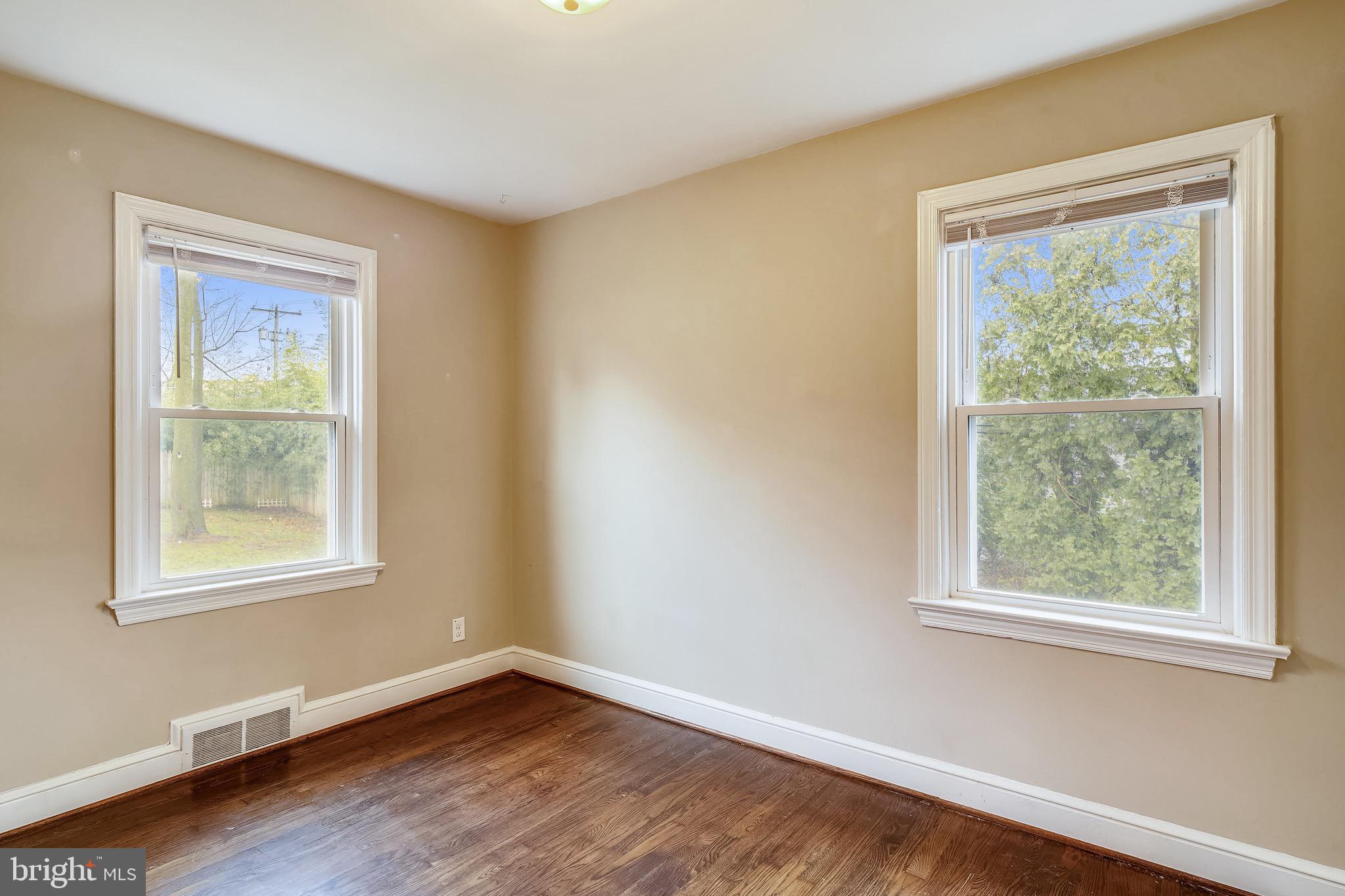 COLONIAL PARK - Residential