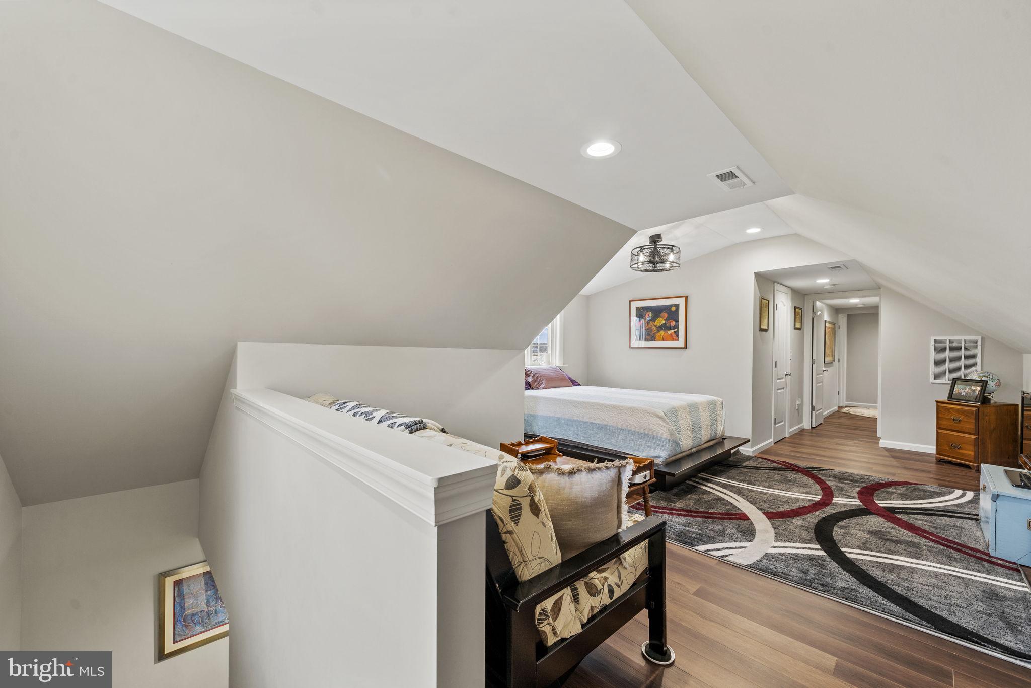 THE POINT - Residential