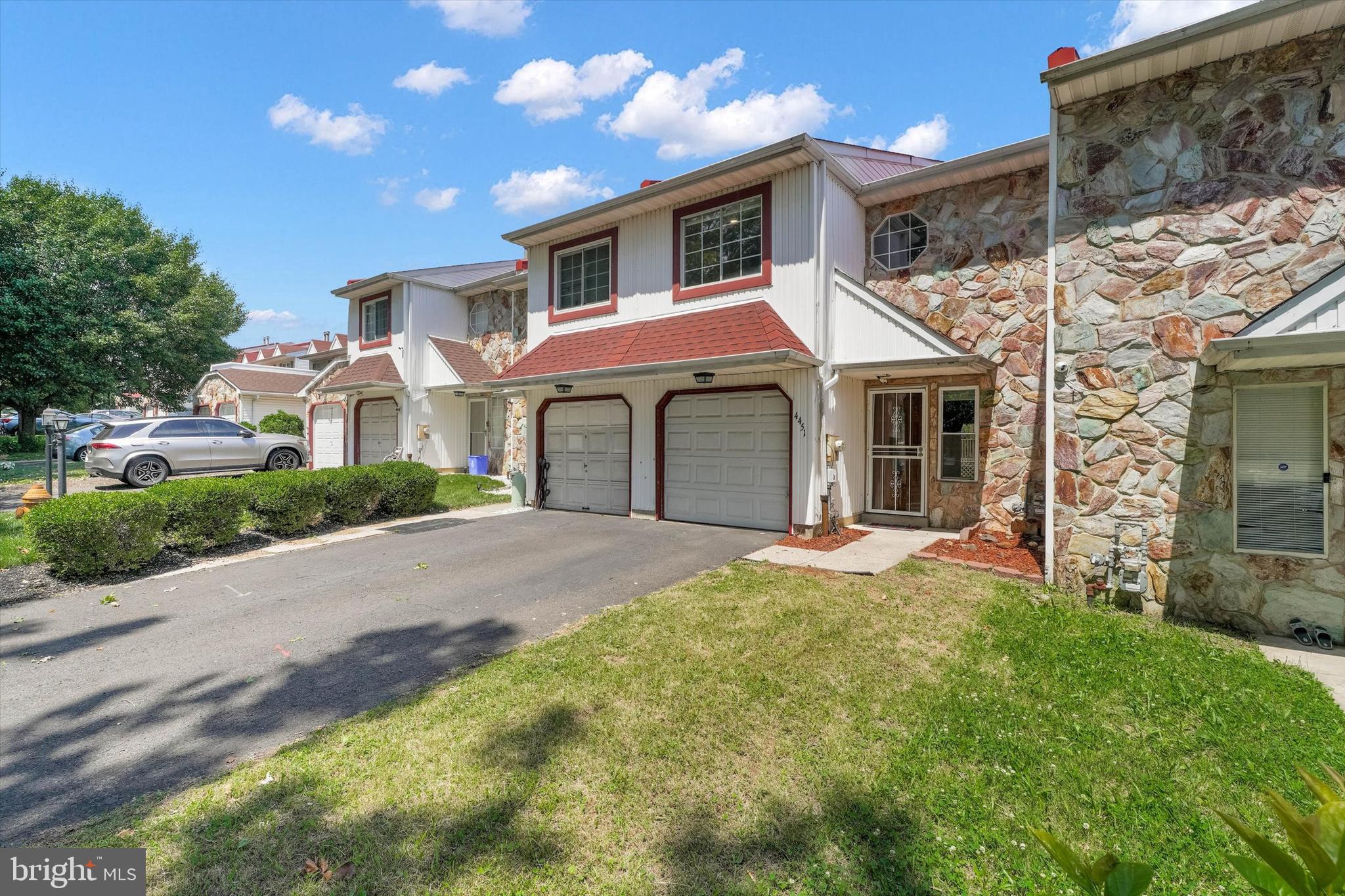 4451 ERNIE DAVIS CIRCLE