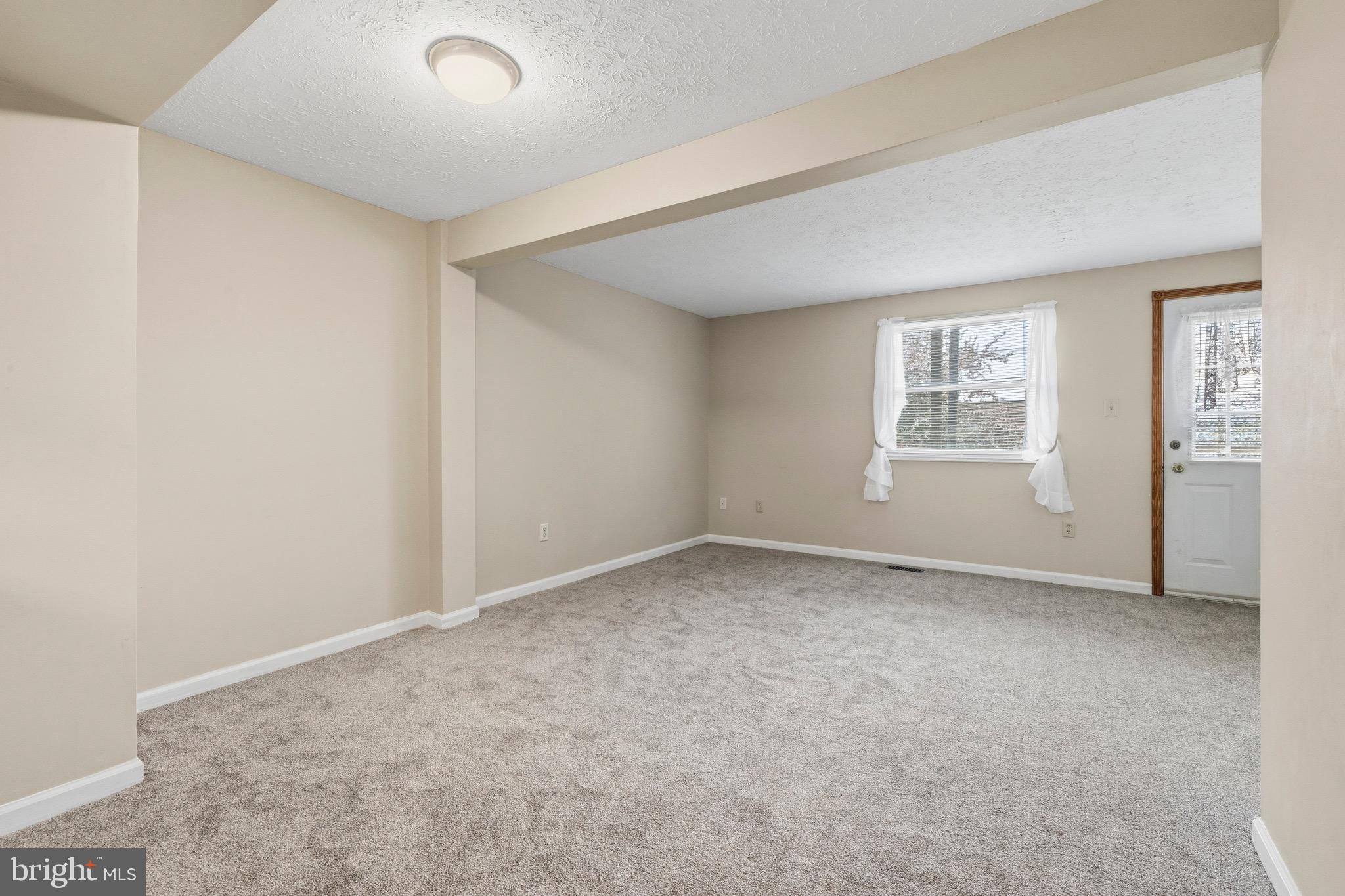 AMBER MEADOWS - Residential