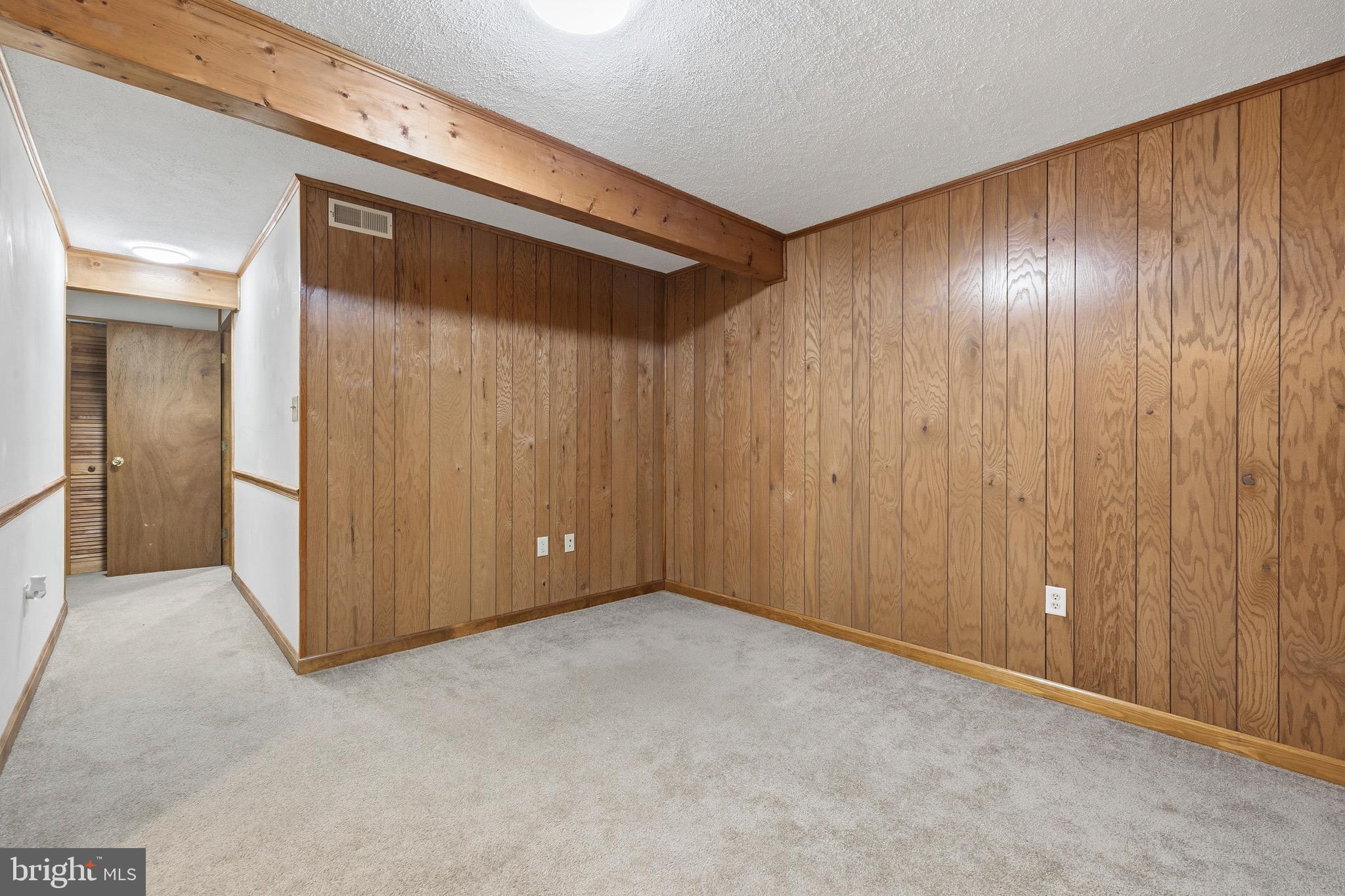 AMBER MEADOWS - Residential