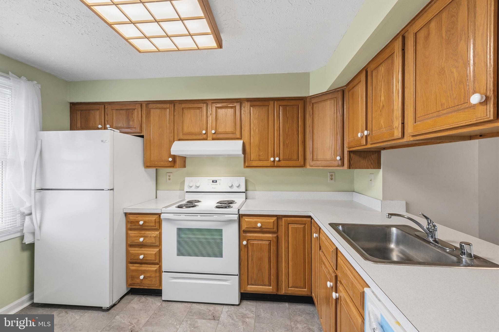 AMBER MEADOWS - Residential