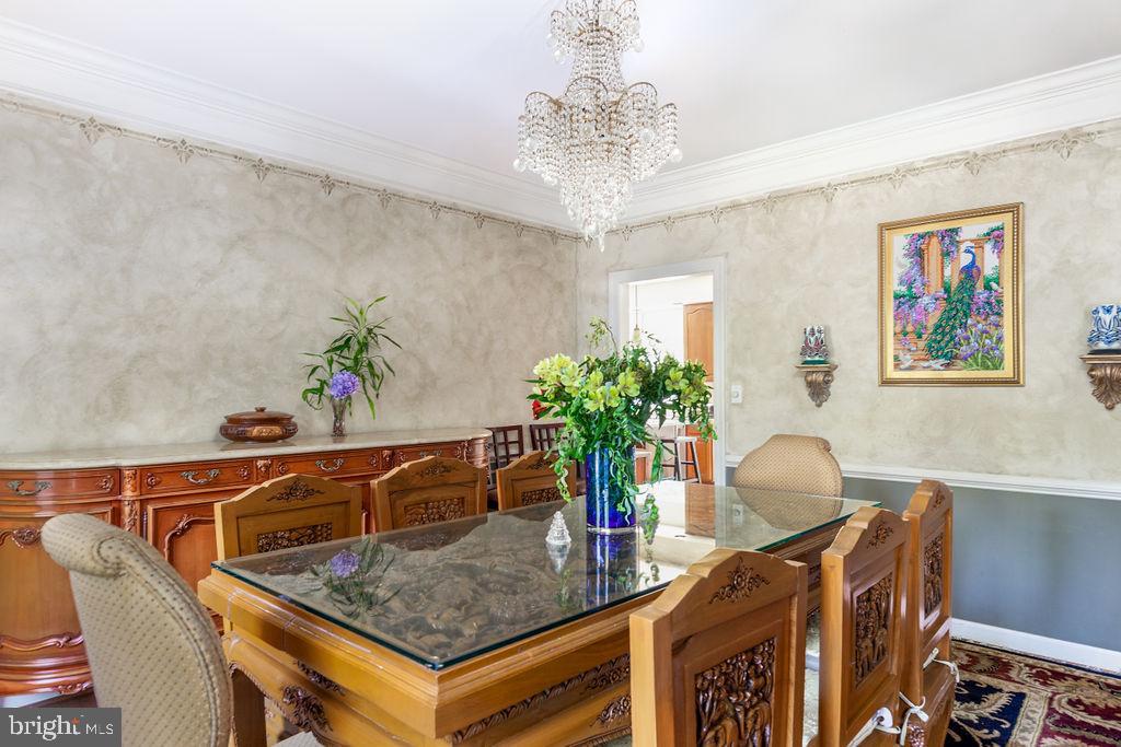 115 LONGFELLOW DRIVE