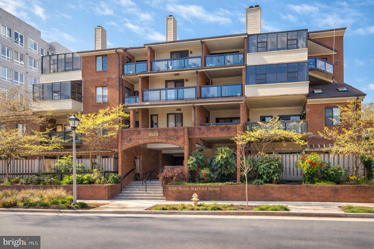 1020 N STAFFORD STREET 406