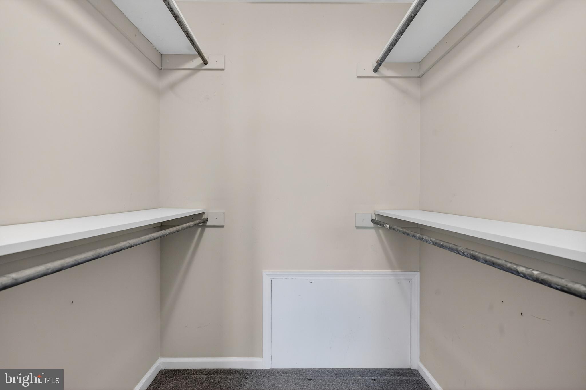 MAKEFIELD GLEN - Residential