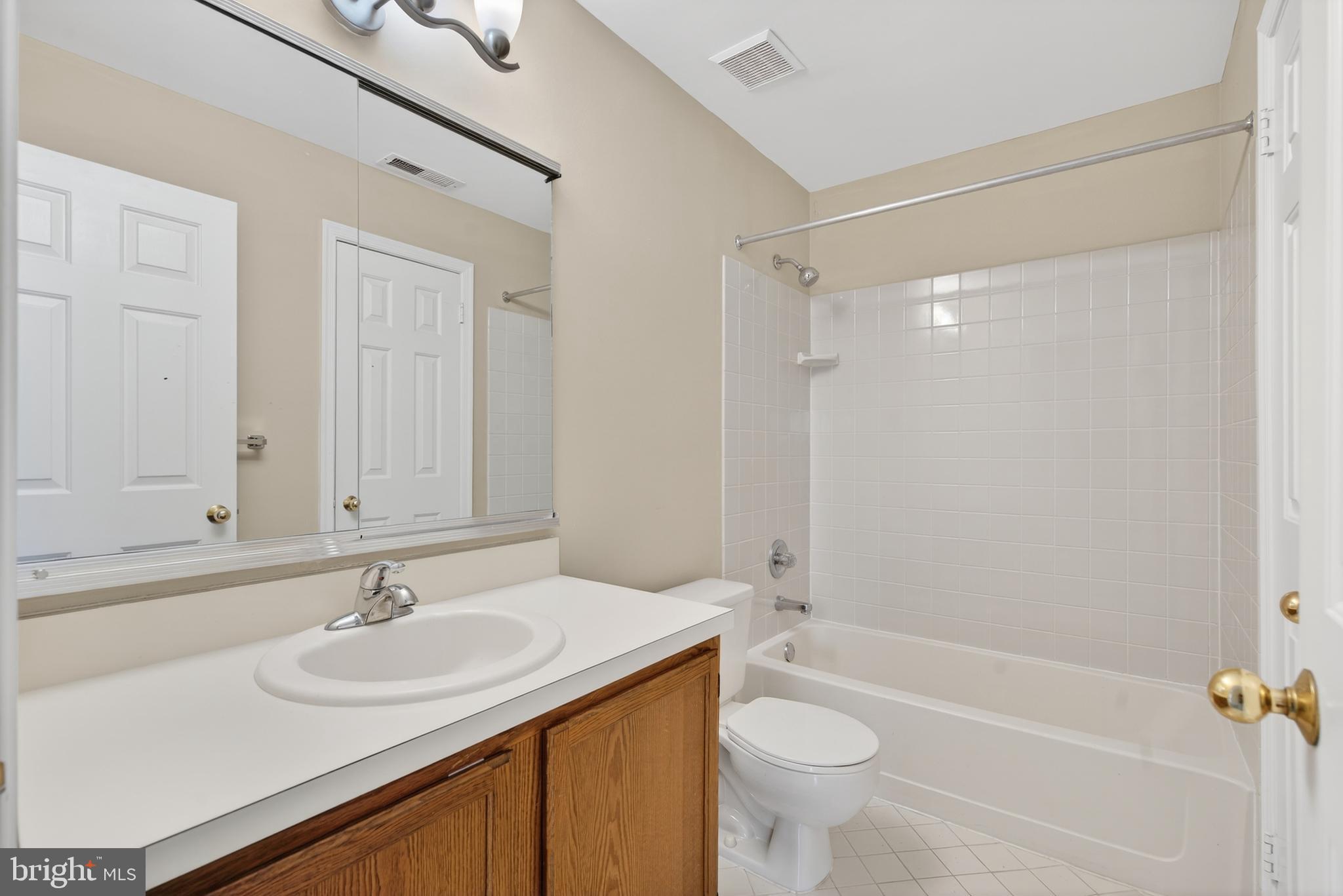 MAKEFIELD GLEN - Residential