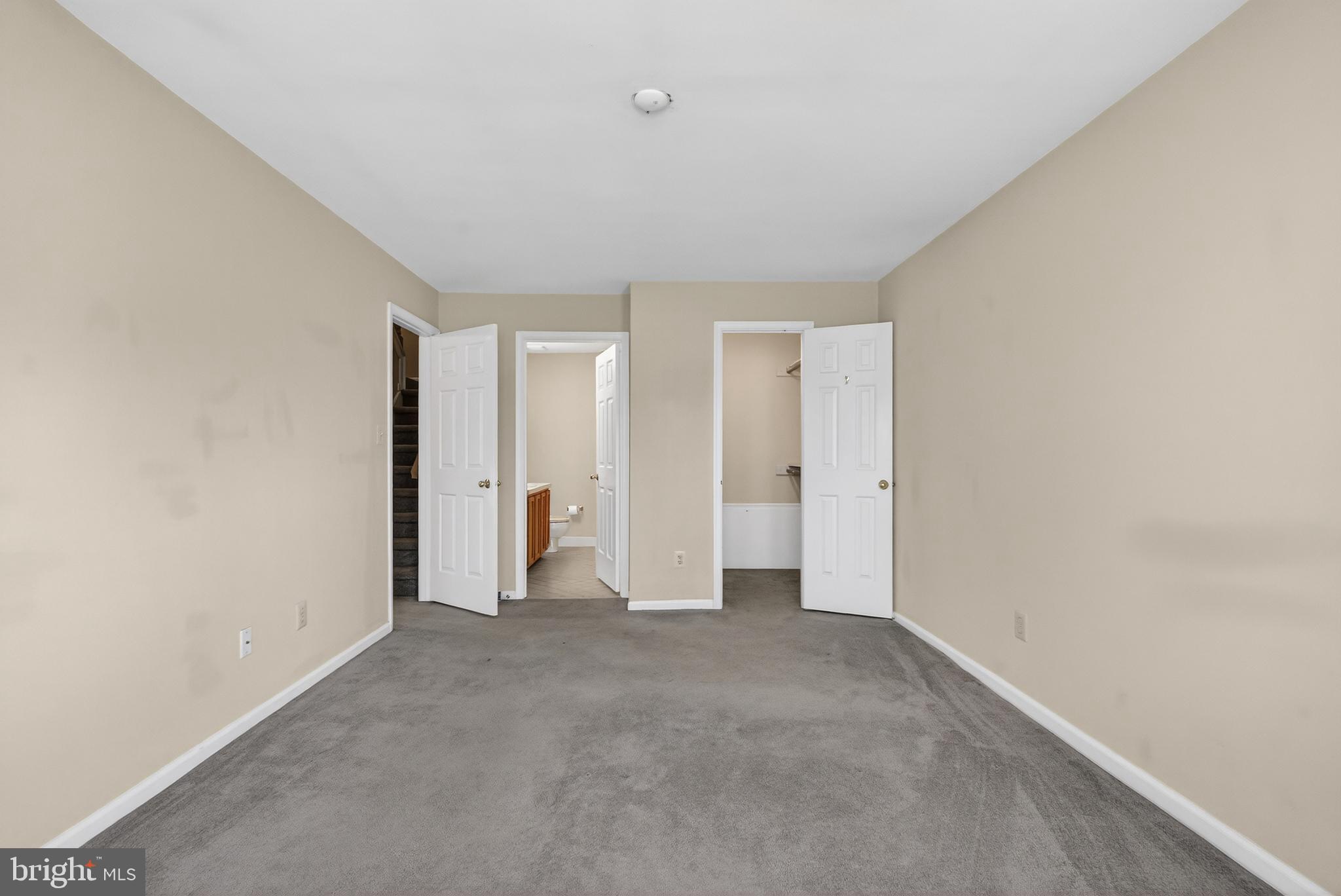 MAKEFIELD GLEN - Residential