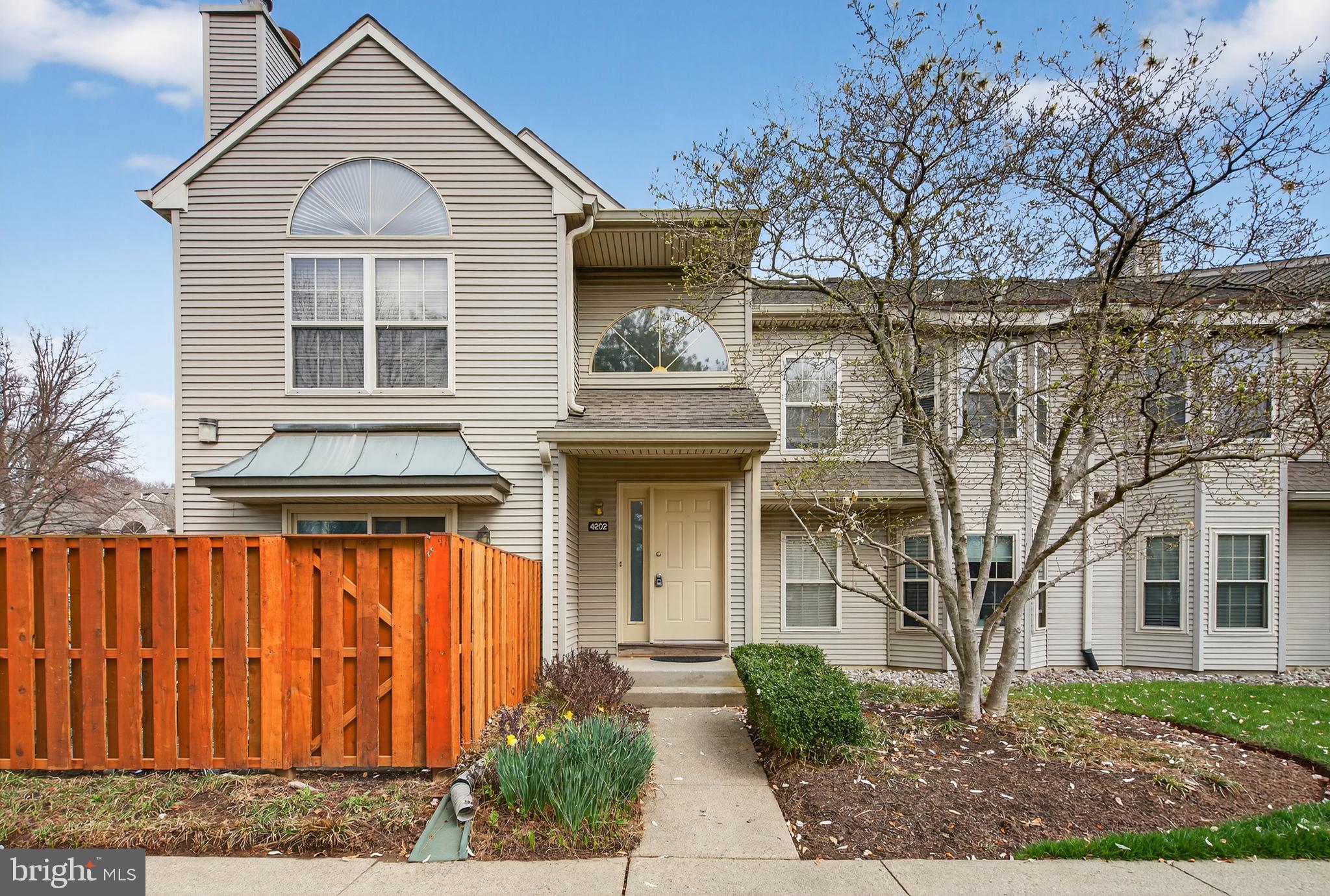 MAKEFIELD GLEN - Residential