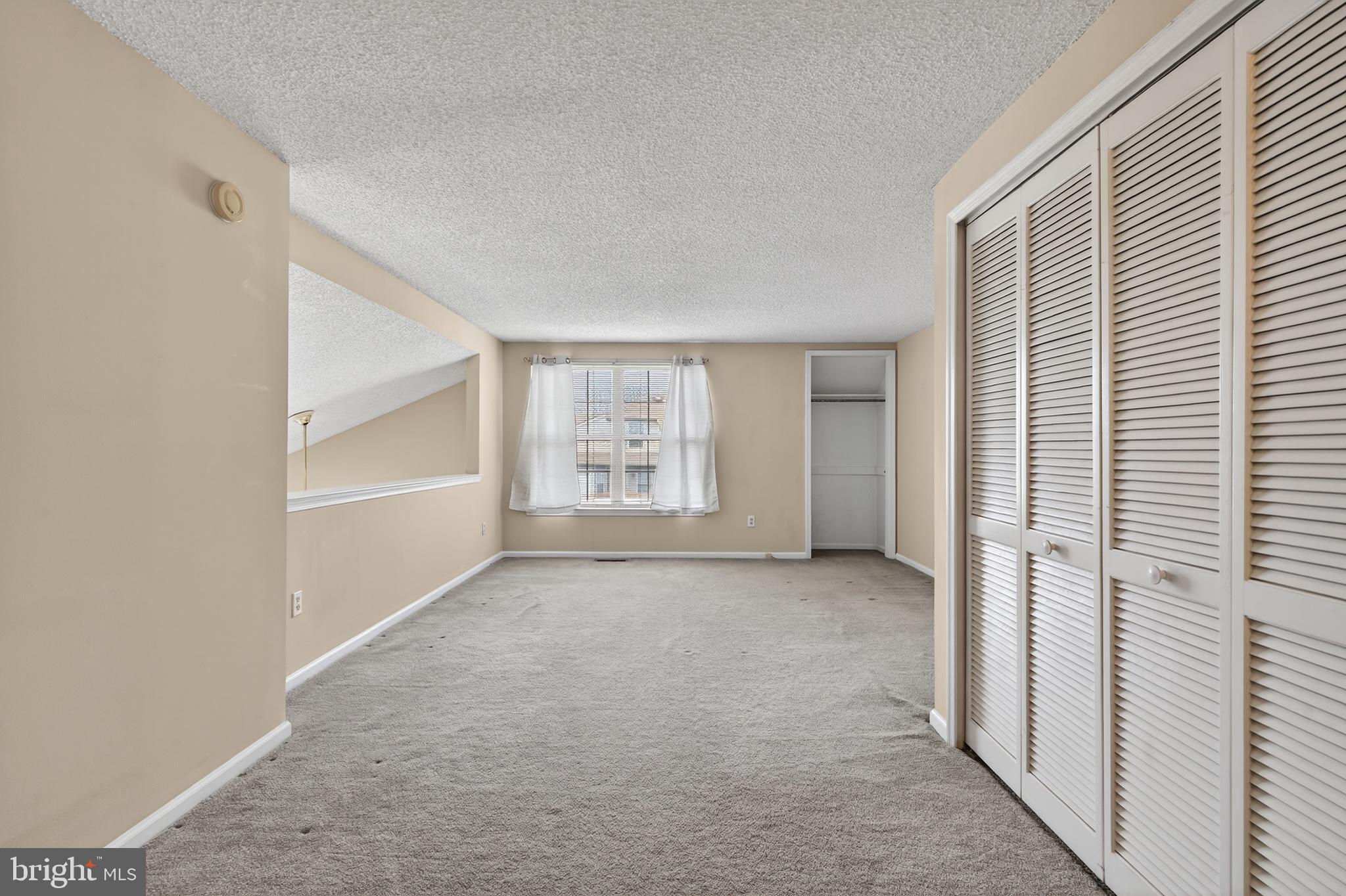 MAKEFIELD GLEN - Residential