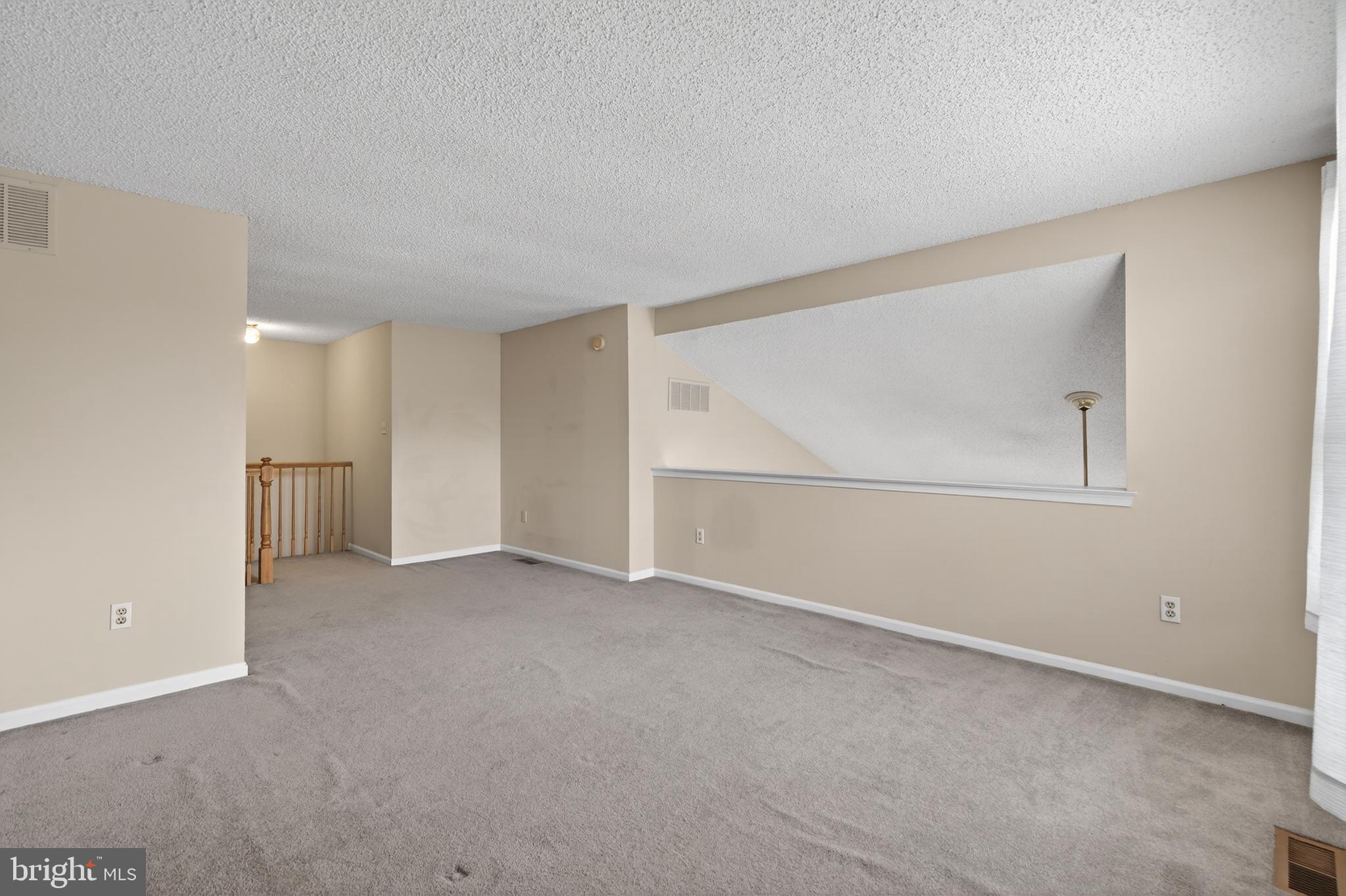 MAKEFIELD GLEN - Residential