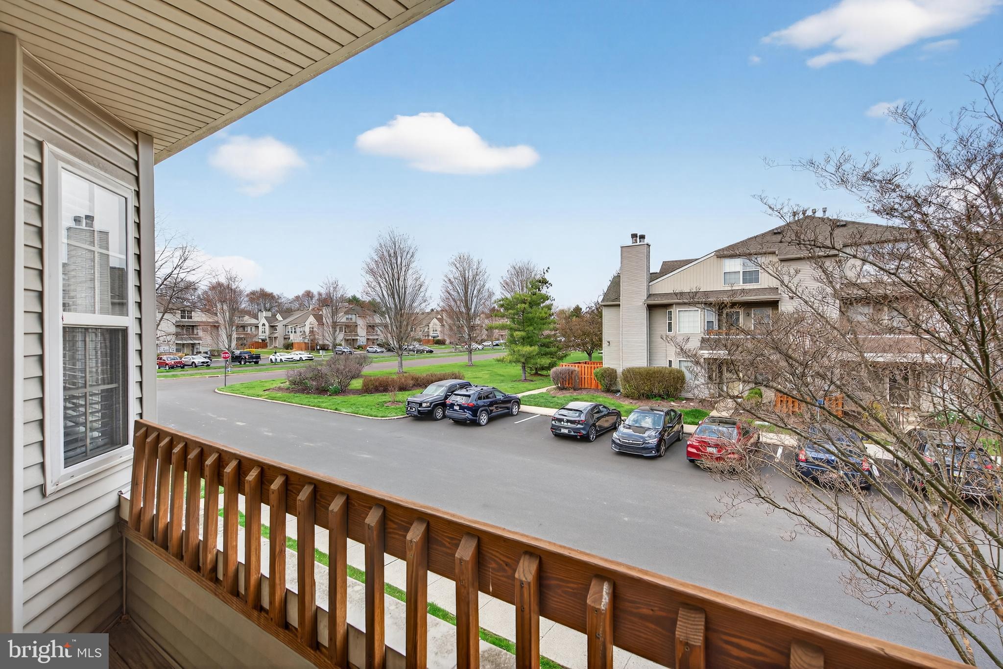 MAKEFIELD GLEN - Residential