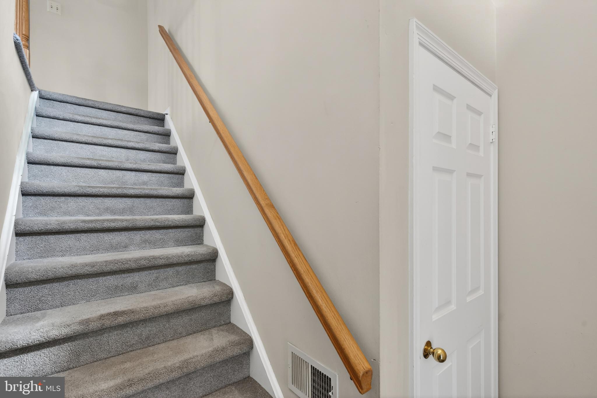 MAKEFIELD GLEN - Residential