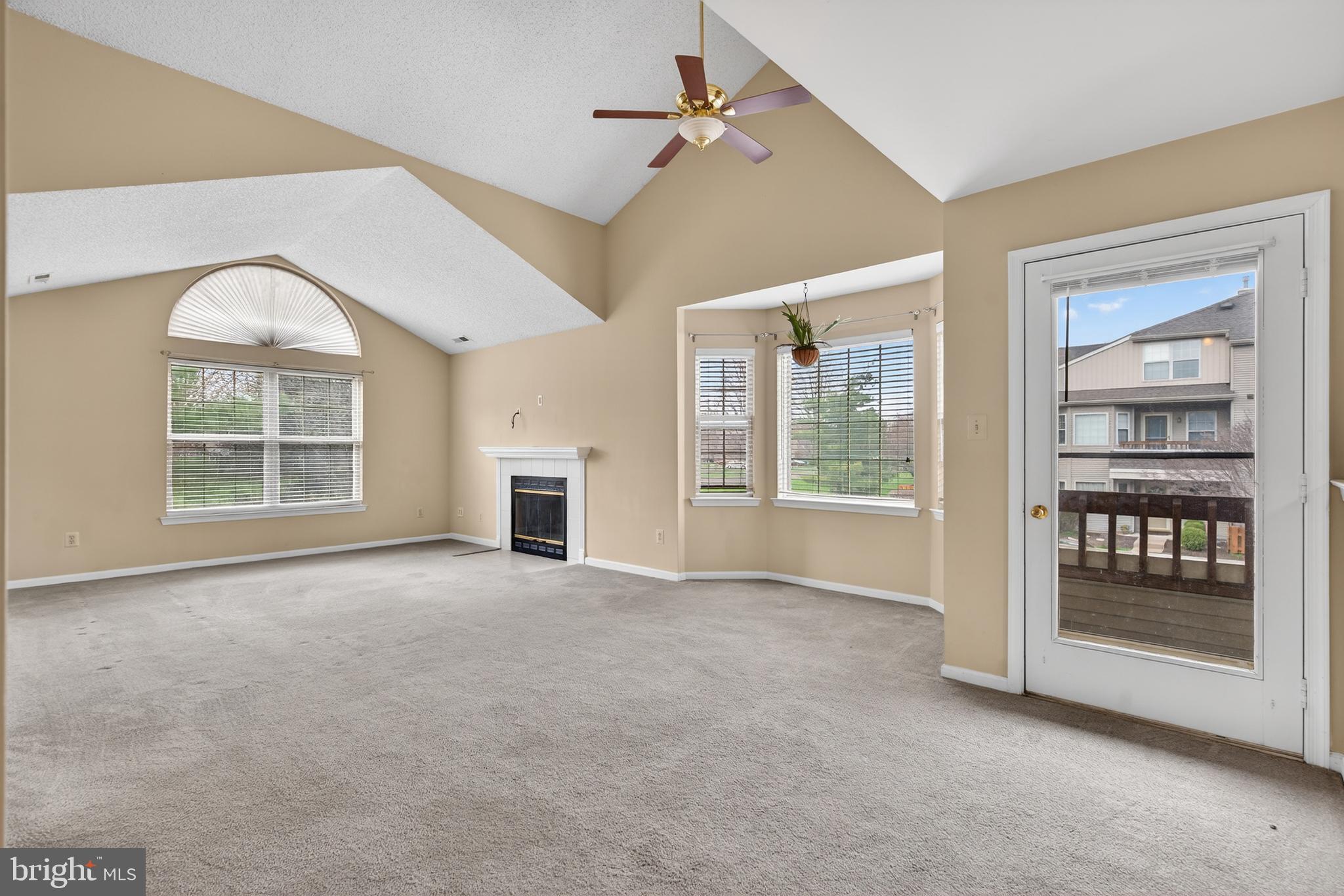 MAKEFIELD GLEN - Residential