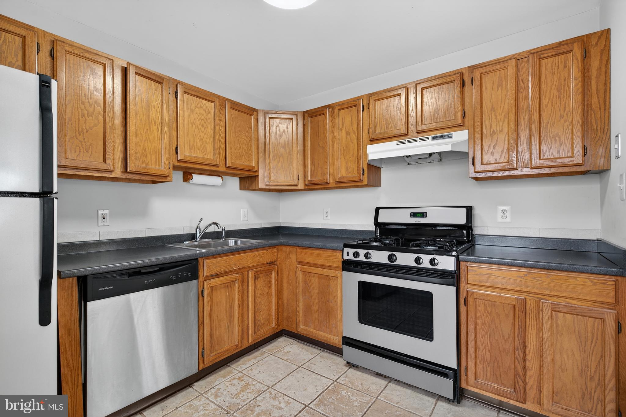 MAKEFIELD GLEN - Residential