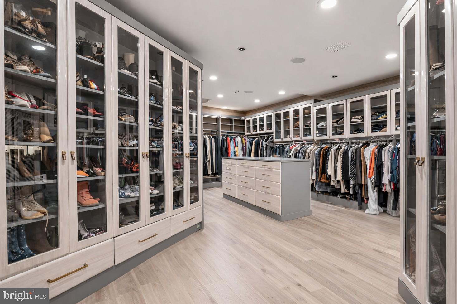 KENWOOD - Residential