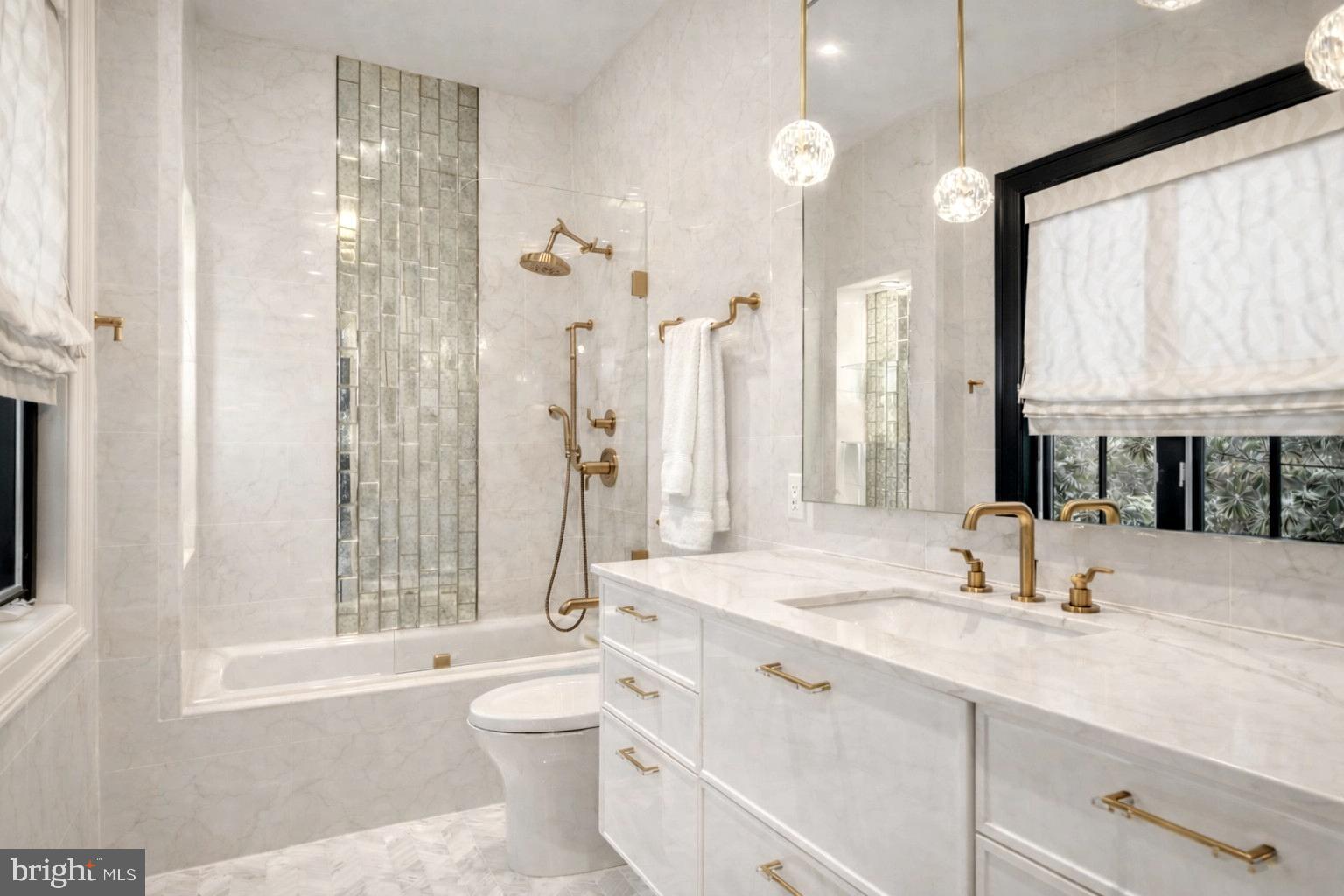 KENWOOD - Residential